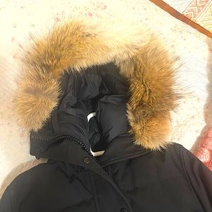 Down  jacket Canada goose .